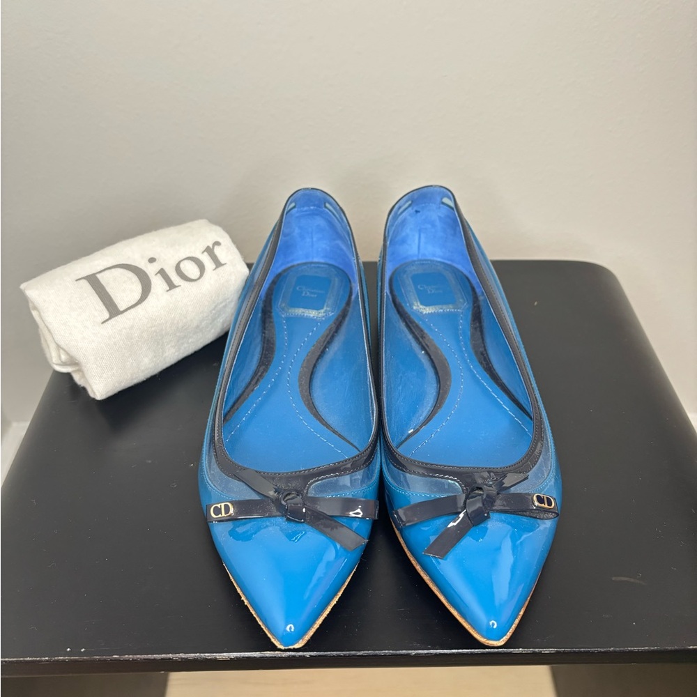 Dior Blue Patent Leather Flats with Bow Detail sz39